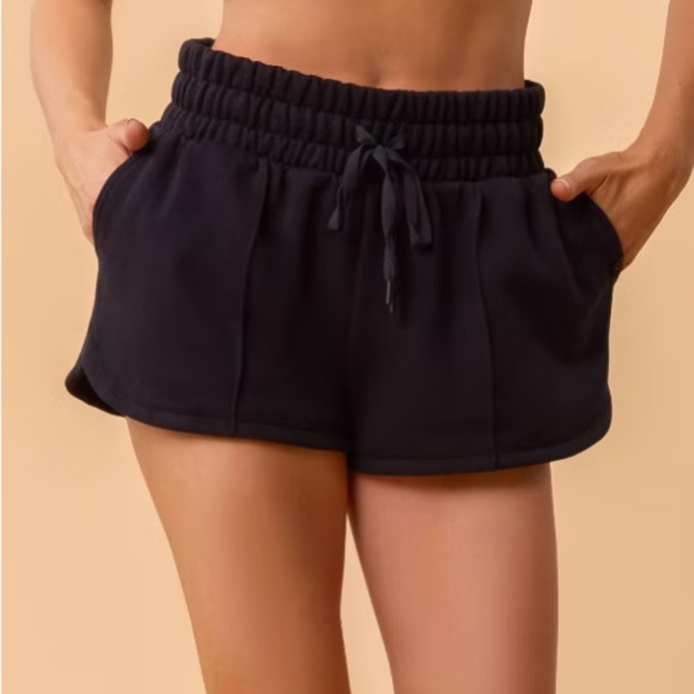 Blogilates Black Marshmallow Dolphin Shorts